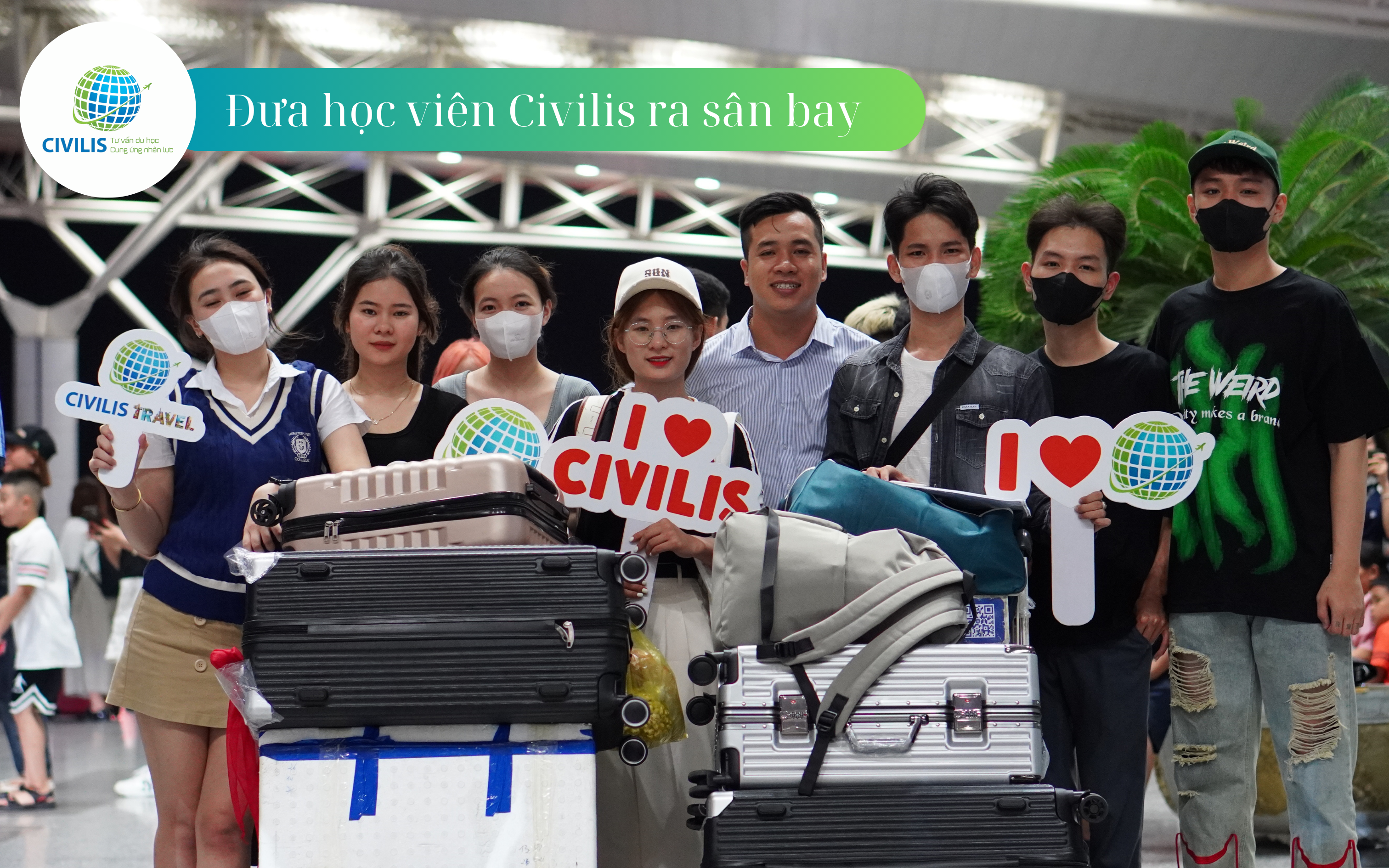 Ảnh chụp đưa tiễn học viên Lê Thị Minh Thư ra sân bay